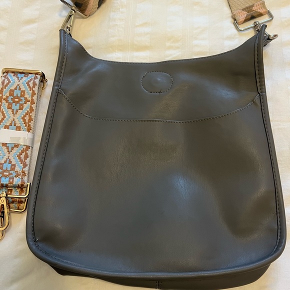 AHDORNED Grey Vegan Leather Purse - Picture 2 of 5